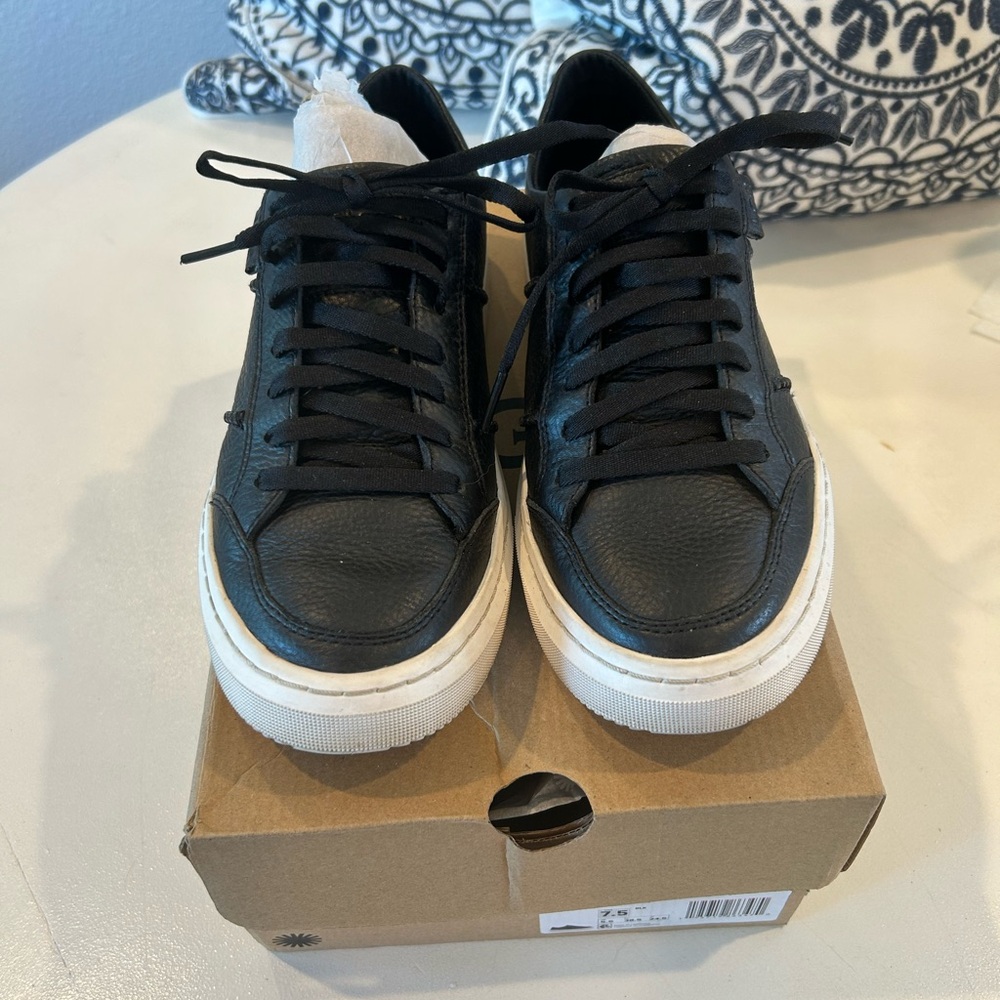 UGG Women’s Lace up Alameda Sneakers